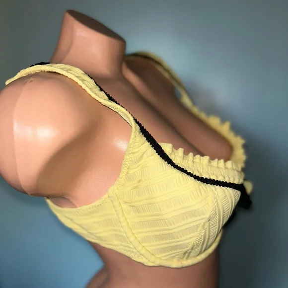 “D” L Vintage Betsey Johnson yellow rose bikini dollbaby retro dollbaby black - Picture 7 of 16